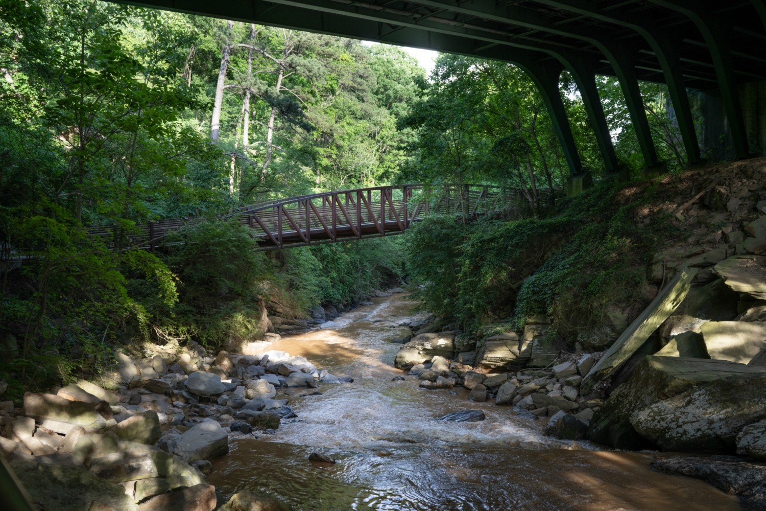 The West Palisades Trail explores the scenic Paces Mill Park near Vinings, one of the Chattahoochee River’s most popular recreation areas in metro Atlanta.